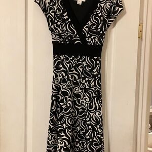 White House Black Market Black and White Swirl Midi Dress